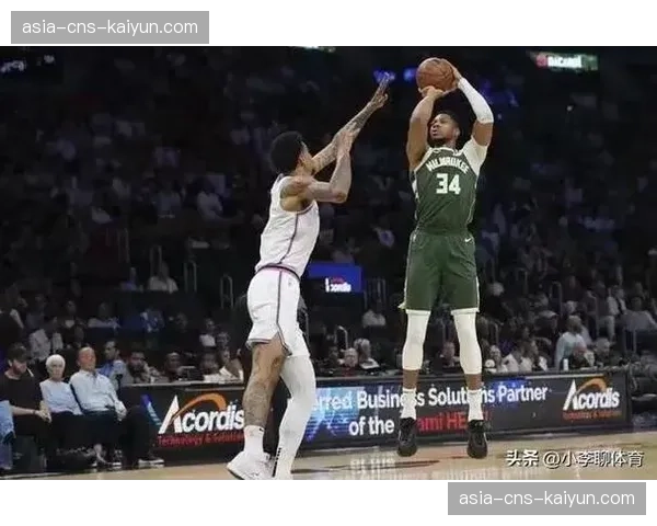 快船主场加时险胜雄鹿，哈登关键三分，字母哥空砍40+15