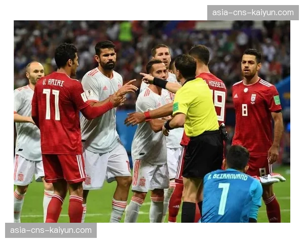 裁判判罚标准引热议,VAR应用效果待评估 裁判判罚标准引热议,VAR应用效果待评估